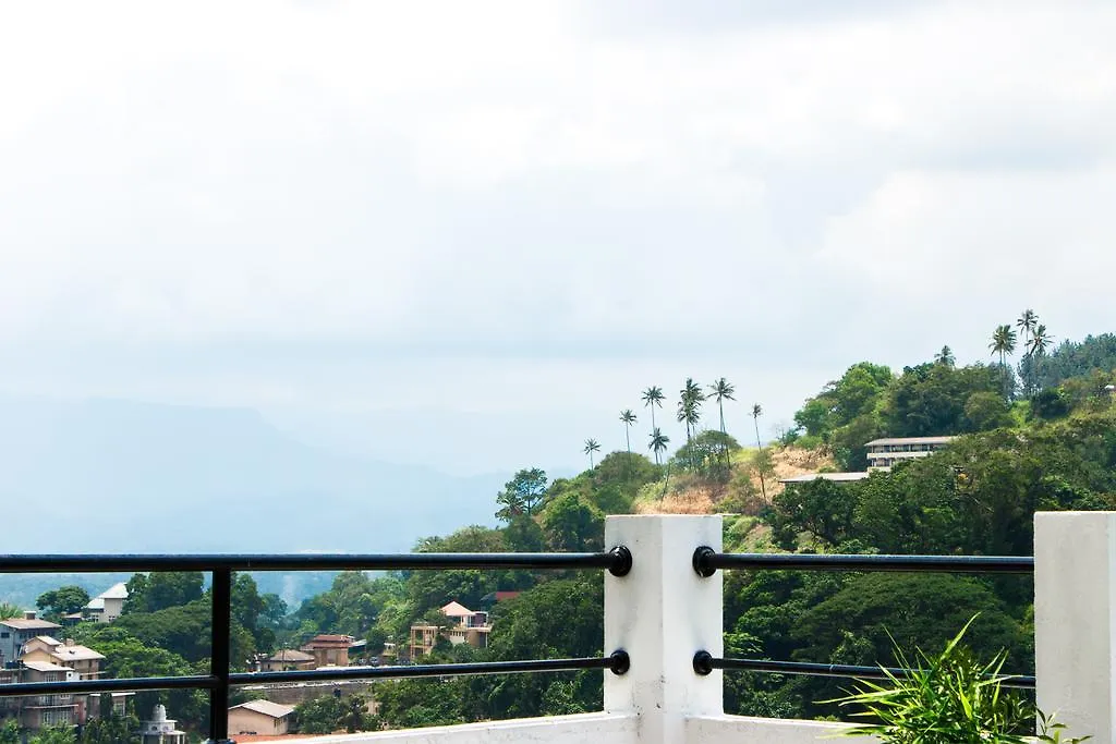 Blinkbonnie Inn Kandy Pensión